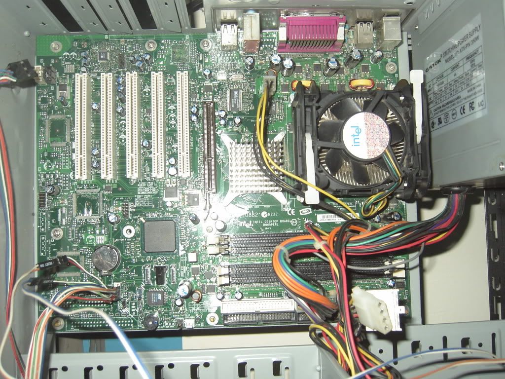 Intel Desktop Board D865perl    -  6