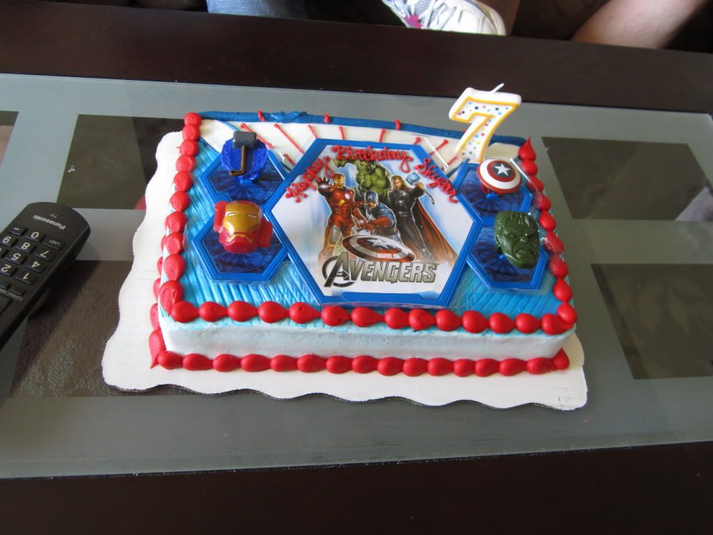Avengers birthday photo: Avengers cake 064.jpg