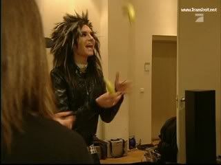 http://i122.photobucket.com/albums/o242/chris_shadowkat/tokio%20hotel%20album/normal_img0017-1.jpg