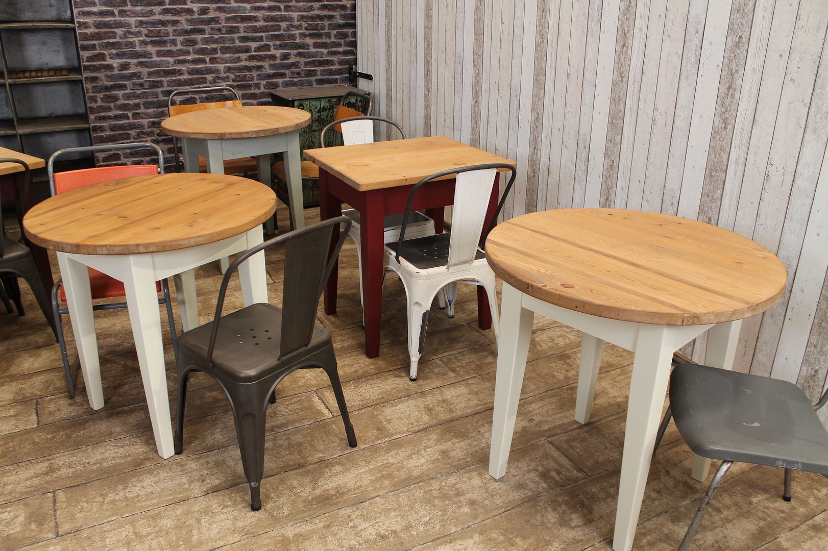 SET OF 5 RUSTIC PINE RESTAURANT CAFE TABLES PUB TABLES eBay