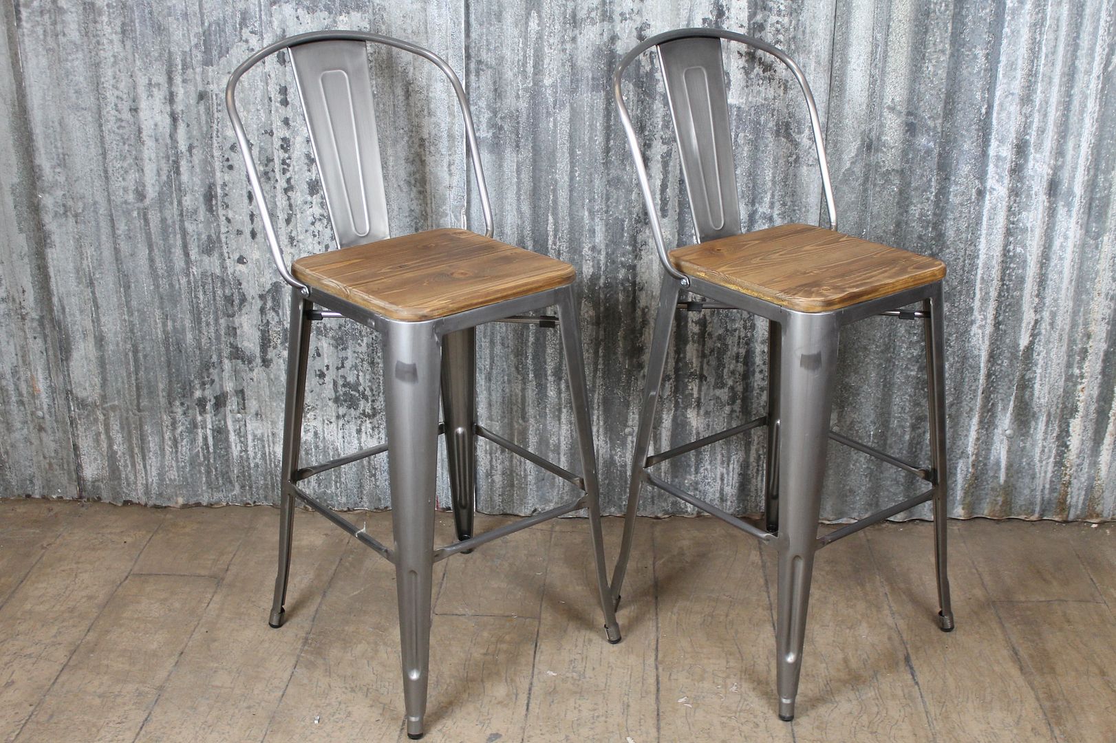 VINTAGE INDUSTRIAL TOLIX STYLE BAR STOOL WITH WOODEN SEAT IN GUN METAL