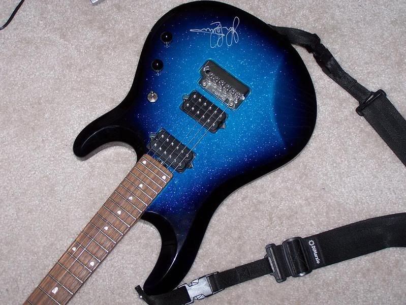Petrucci_Blue_Dawn_Sparkle_16.jpg