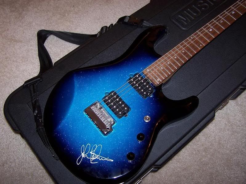 Petrucci_Blue_Dawn_Sparkle_2.jpg