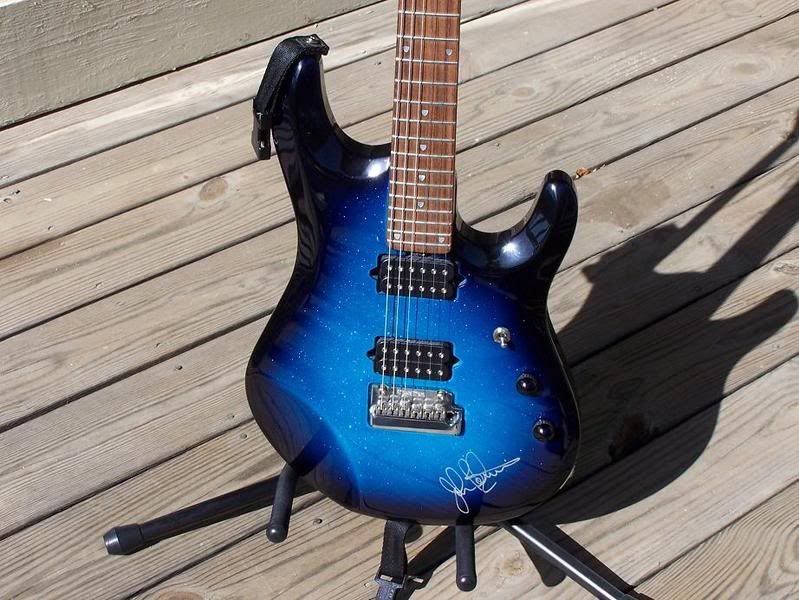 Petrucci_Blue_Dawn_Sparkle_20.jpg