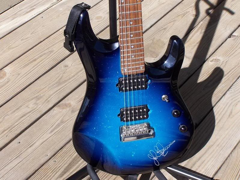 Petrucci_Blue_Dawn_Sparkle_21.jpg