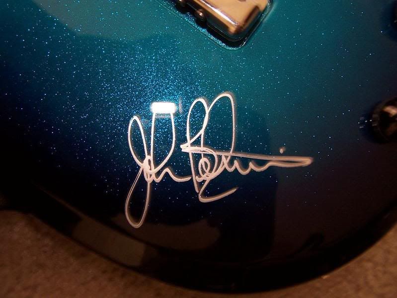 Petrucci_Blue_Dawn_Sparkle_4.jpg