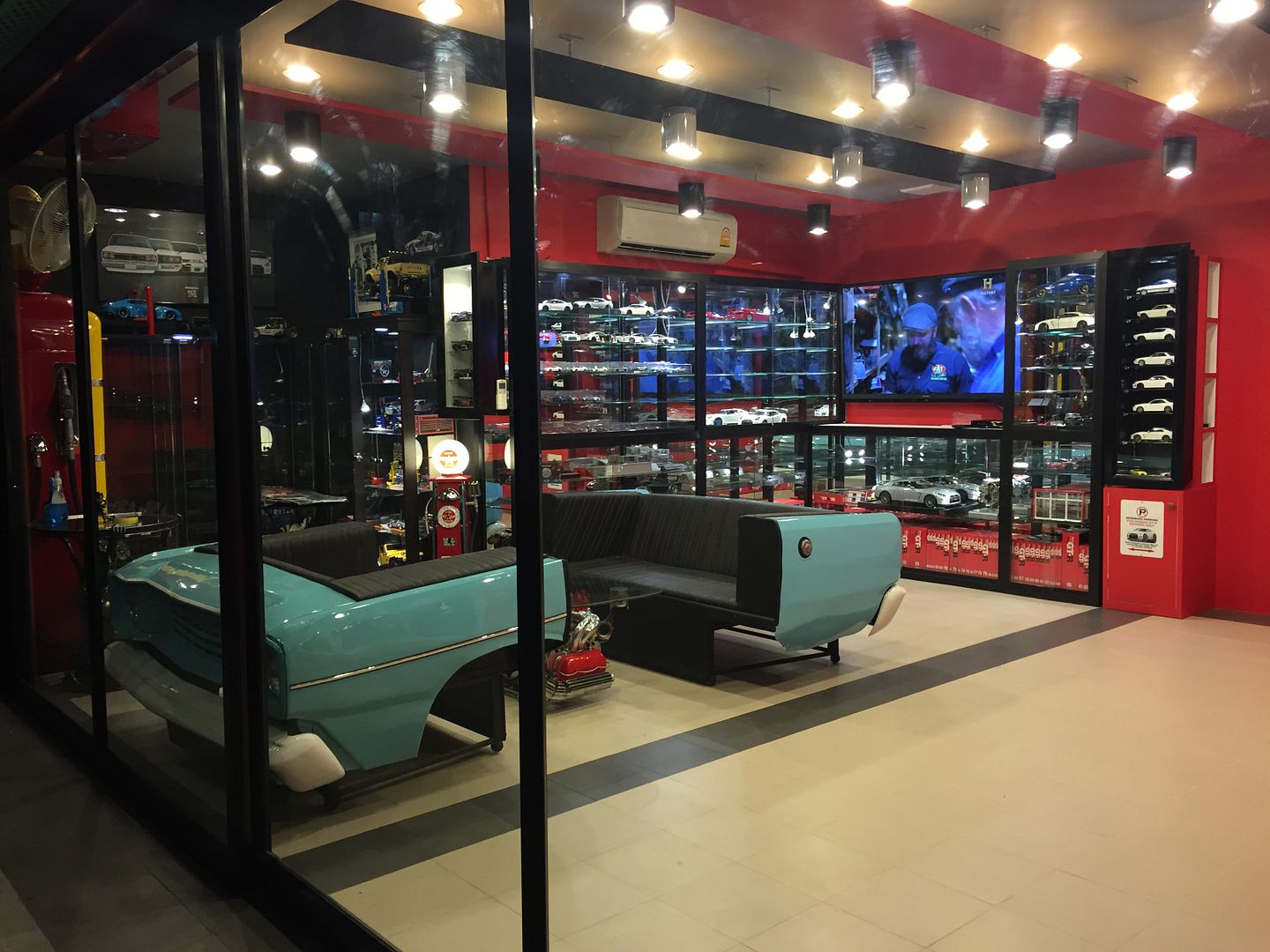 [Image: AEB28FDA-BA34-4312-8046-1DAB86F4DFED_zpssu0jhtdc.jpg]