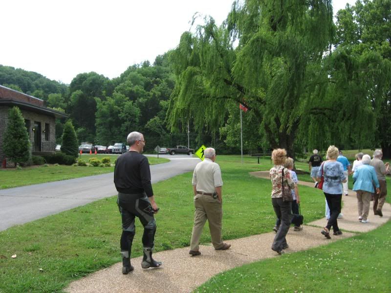 DUTCHYvisitsSKUUTER028.jpg