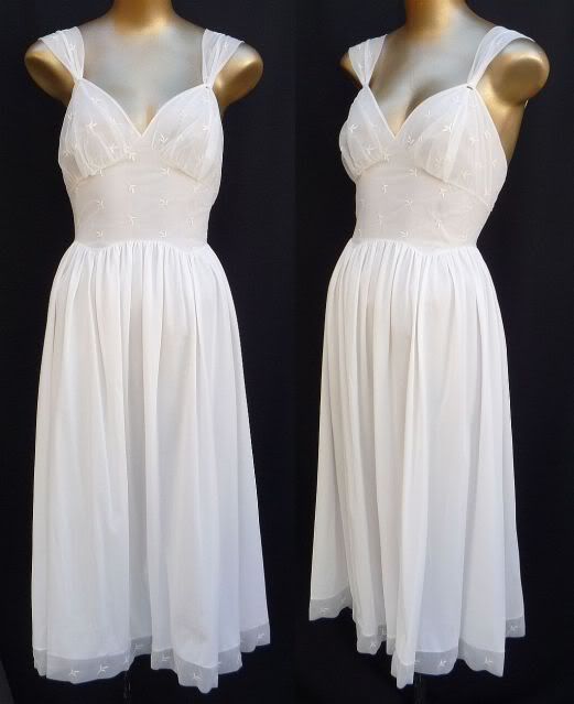 vfgvanityfairnightgown.jpg