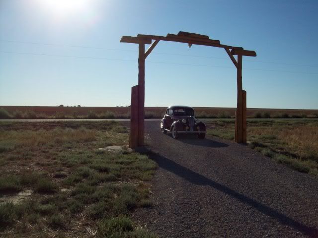 terraplaneatloveshack006.jpg
