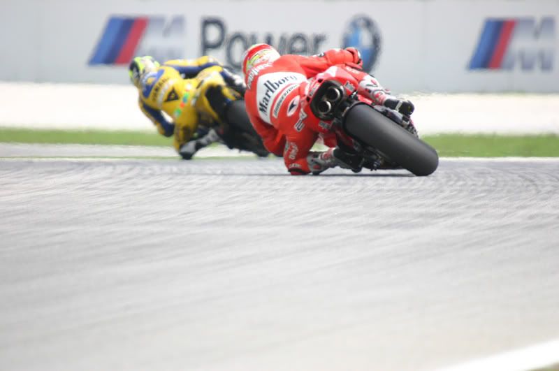 IMAGE(<a href="http://i122.photobucket.com/albums/o267/henmyr/capirossi1sepang2006.jpg" rel="nofollow">http://i122.photobucket.com/albums/o267/henmyr/capirossi1sepang2006.jpg</a>)