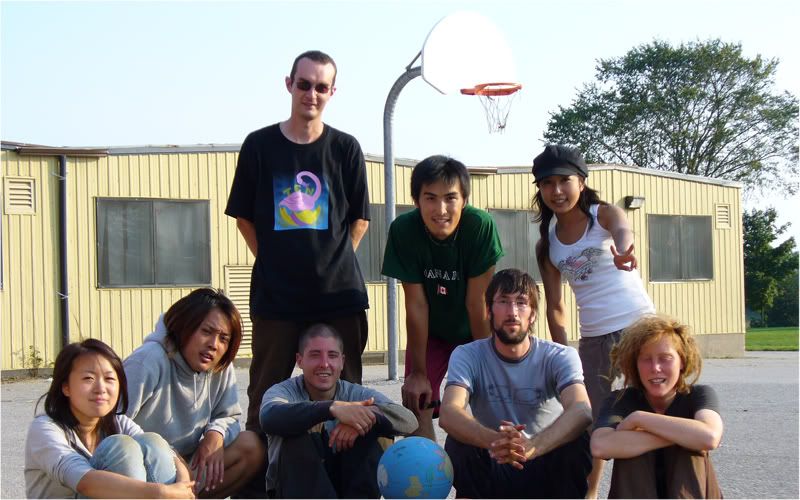 IMAGE: http://i122.photobucket.com/albums/o268/R-Ticle_One/BasketballGroupOriginal.jpg