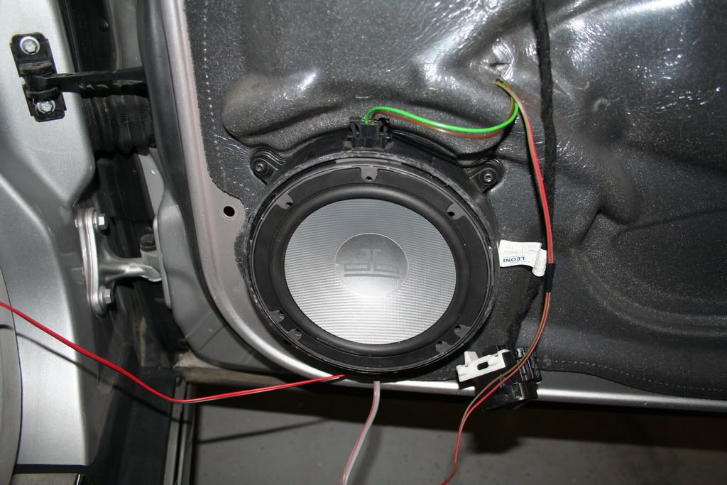 Mercedes w202 speakers size