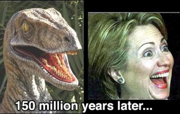 hillary-clinton-totally-looks-like-the-raptor-from-jurassic-park-576x365.jpg