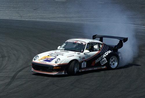  given the right driver a Porsche can most definitely driftin real 