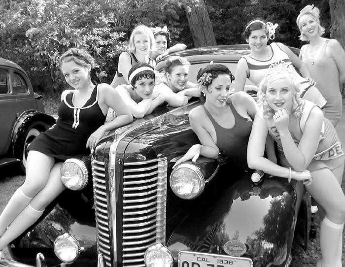 1938Buick9girls.jpg